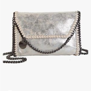 Chain crossbody bag. EUC!